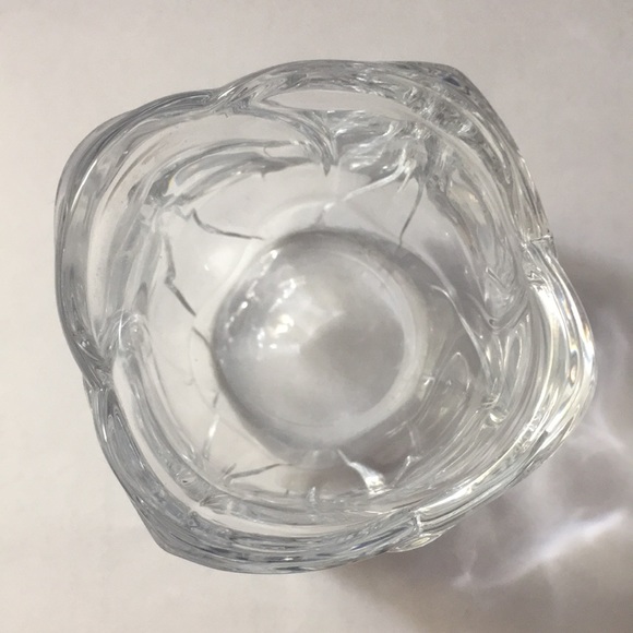 (3/$35) Clear glass votive candle holder (rose shape) - Picture 3 of 3